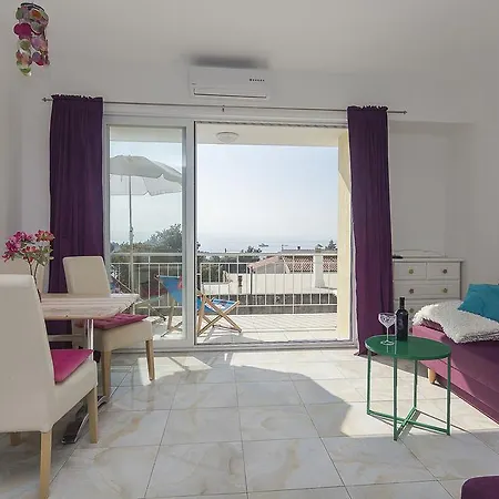 Barbara Apartment Makarska
